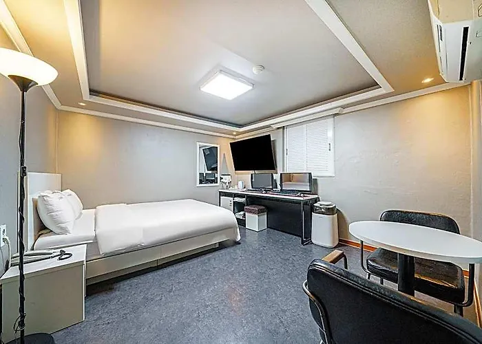 Hotel Dapsimni Grim 2*