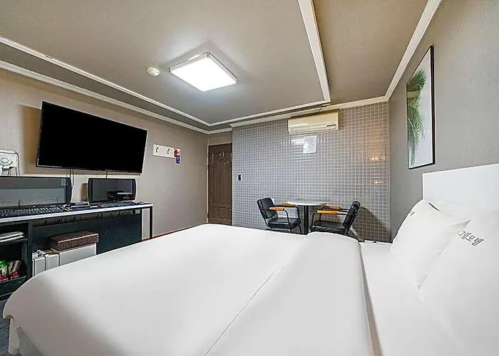 Dapsimni Grim Hotel