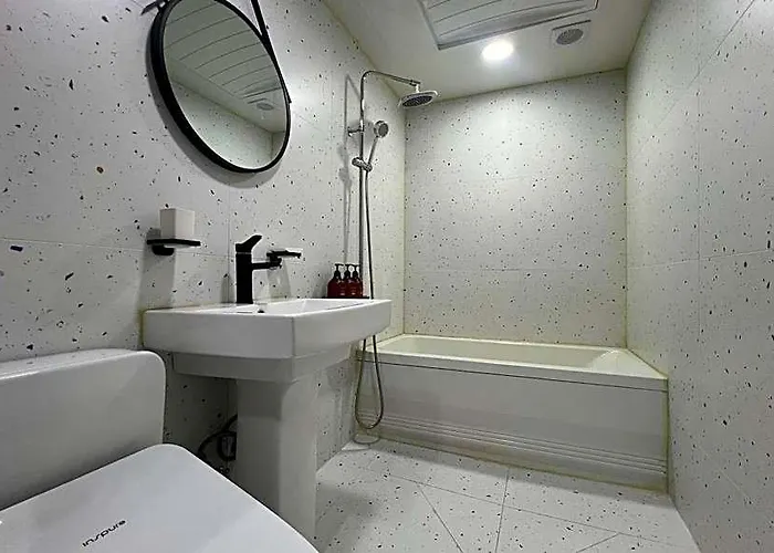 Hotel Dapsimni Grim 2*