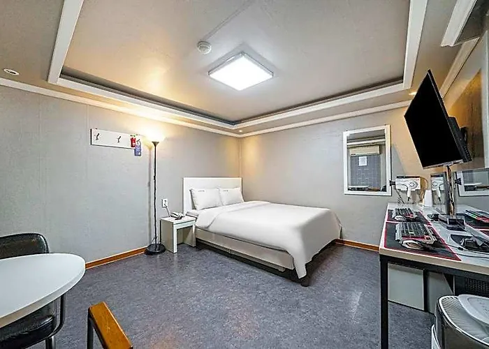 Dapsimni Grim Hotel