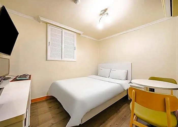 Dapsimni Grim Hotel